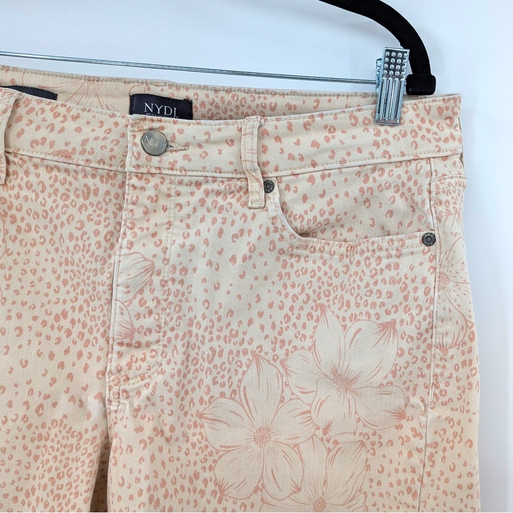 NYDJ Printed Denim Shorts Floral Leopard Mid Rise Stretch Women 14W - Picture 6 of 8